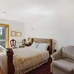 Do Bosque Tatil Evi Guilhabreu